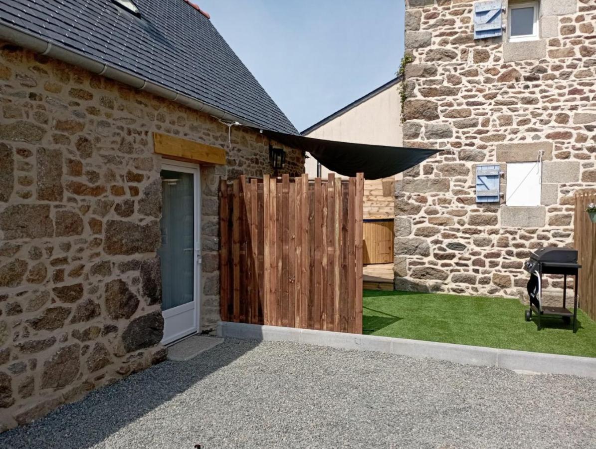 Gite Avec Son Bain Nordique Privatif Au Feu De Bois Pleubian Exteriér fotografie